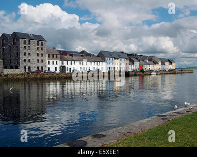 Claddagh basin hi-res stock photography and images - Alamy