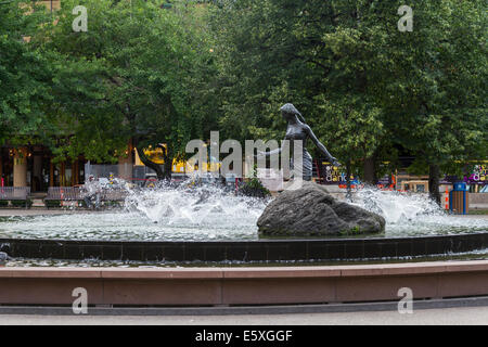 The Source statue and fountain, Rice Park, St Paul, Minnesota, USA. Stock Photo