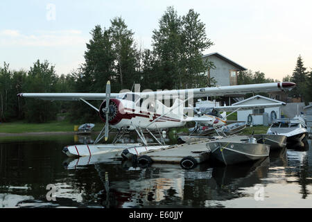 twin otter float plane Stock Photo - Alamy