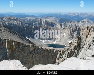 Views across the Sierra Nevada mountains from the Mt Whitney on the John Muir wilderness trail, California Stock Photo