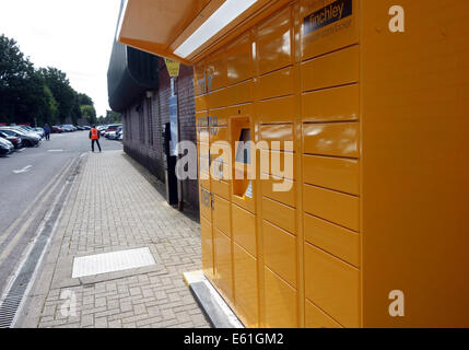 Amazon Locker Outside Finchley Central Train Station Finchley London UK ...