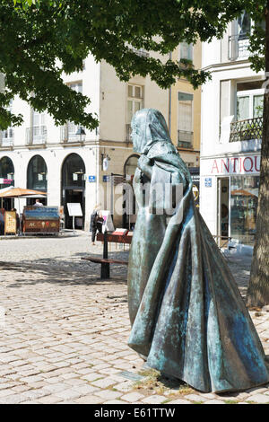 NANTES, FRANCE - JULY 25, 2014: statue Anne of Brittany on Rue des Etats in Nantes, France. Anne, Duchess of Brittany was the la Stock Photo