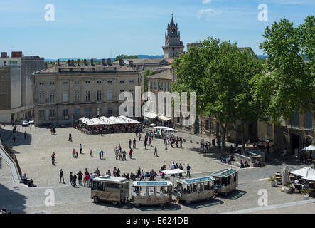 Place du Palais des Papes, Avignon, Provence-Alpes-Côte d&#39;Azur, France Stock Photo