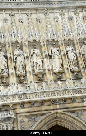 Kings of England, Statues at Gloucester Cathedral Stock Photo