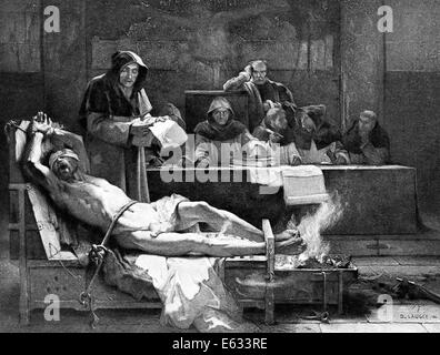 THE QUESTION MAN BEING QUESTIONED BY THE INQUISITION TORTURE FEET HELD TO FIRE ENGRAVING BY D. LAUGEE Stock Photo