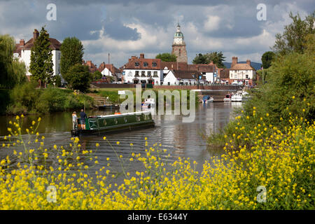 The Pepperpot and town on the River Severn, Upton upon Severn, Worcestershire, England, United Kingdom, Europe Stock Photo