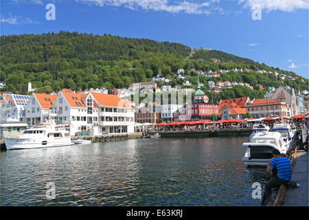 Torget (Fish Market), Bergen, Bergenshalvøyen, Midhordland, Hordaland, Vestlandet, Norway, Scandinavia, Europe Stock Photo