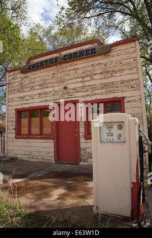 Old Country Corner gas station, Boulder, Garfield County, Utah, USA Stock Photo