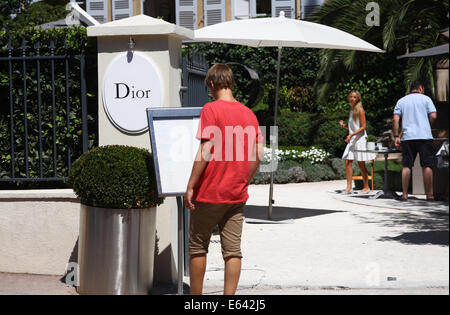 Dior des lices hi-res stock photography and images - Alamy