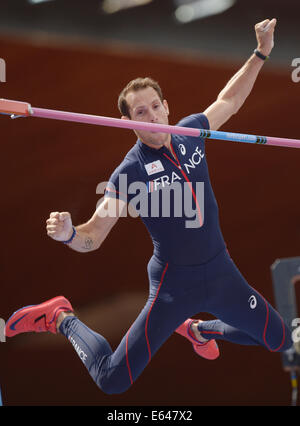 Zurich, Switzerland. 14th Aug, 2014. Renaud Lavillenie of France competes in Pole Vault Men's Qualification at the European Athletics Championships 2014 at the Letzigrund stadium in Zurich, Switzerland, 14 August 2014. PHOTO: RAINER JENSEN/dpa/Alamy Live News Stock Photo