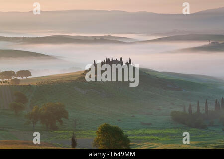 Farmhouse in Valley, Val d'Orcia, Tuscany, Italy Stock Photo