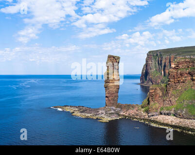 dh Old Man of Hoy HOY ORKNEY red sandstone sea stack st johns head seacliffs atlantic coast scotland