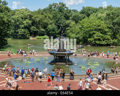 Angel of the Waters Fountain on Bethesda Plaza in Central Park, NYC Stock Photo