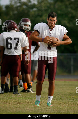 Aug. 14, 2014 - Tarpon Springs, Florida, U.S. - DOUGLAS R. CLIFFORD.Tarpon Springs High School kicker Louis Zervos prepares to kick during a team practice on Thursday (8/14/14) at the school in Tarpon Springs. (Credit Image: © Douglas R. Clifford/Tampa Bay Times/ZUMA Wire) Stock Photo