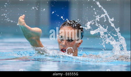 Berlin, Germany. 15th Aug, 2014. Ona Carbonell of Spain competes in the Solo Free Preliminary at the 32nd LEN European Swimming Championships 2014 at the Schwimm- und Sporthalle im Europa-Sportpark (SSE) in Berlin, Germany, 15 August 2014. Photo: Hannibal/dpa/Alamy Live News Stock Photo