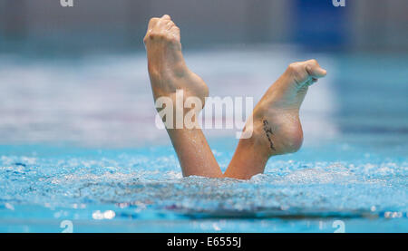 Berlin, Germany. 15th Aug, 2014. Linda Cerruti of Italy competes in the Solo Free Preliminary at the 32nd LEN European Swimming Championships 2014 at the Schwimm- und Sporthalle im Europa-Sportpark (SSE) in Berlin, Germany, 15 August 2014. Photo: Hannibal/dpa/Alamy Live News Stock Photo