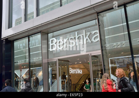 Bershka fashion store in Oxford Street, London, UK Stock Photo - Alamy