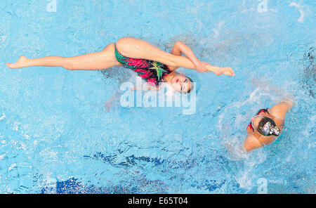 Berlin, Germany. 15th Aug, 2014. Team of Belarus competes in the Synchronized Swimming Free Combination Preliminary at the 32nd LEN European Swimming Championships 2014 at the Schwimm- und Sporthalle im Europa-Sportpark (SSE) in Berlin, Germany, 15 August 2014. Photo: Hannibal/dpa/Alamy Live News Stock Photo