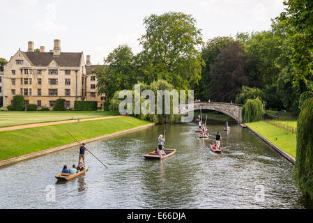 Punting on the River Cam, Cambridge, England, UK Stock Photo