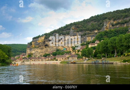 The village of La Roque Gageac on the banks of the river Dordogne in France Stock Photo