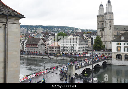 Zurich, Switzerland. 16th Aug, 2014. Athletes compete during the women's Marathon at the European Athletics Championships 2014 in Zurich, Switzerland, 16 August 2014. Photo: Rainer Jensen/dpa/Alamy Live News Stock Photo
