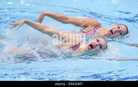 Berlin, Germany. 16th Aug, 2014. Laura Auge and Margaux Chretien of France competes in the Synchronized Swimming Duet Free Routine Final at the 32nd LEN European Swimming Championships 2014 at the Schwimm- und Sporthalle im Europa-Sportpark (SSE) in Berlin, Germany, 16 August 2014. Photo: Hannibal/dpa/Alamy Live News Stock Photo