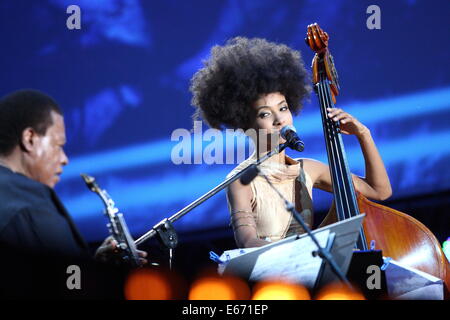 Gdansk, Poalnd 16th, August 2014 Solidarity of Arts Festival, the Esperanza + concert in Gdansk.  Wayne Shorter and Esperanza Spalding perform live on the stage Credit:  Michal Fludra/Alamy Live News Stock Photo