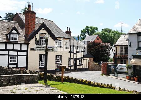 Ye Olde Salutation Inn with the fingerpost in the foreground at Market Pitch, Weobley, Herefordshire, England, UK, Europe. Stock Photo