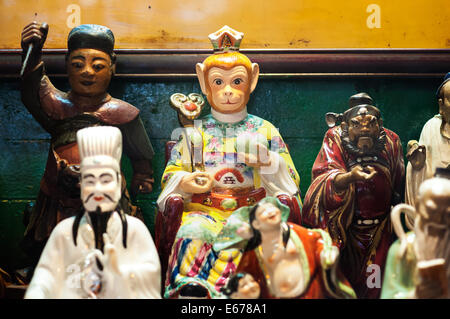 Chinese deity statues at a Hong Kong temple Stock Photo