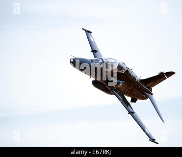 In July 2003 the Hawk T2 (128) was selected as the new Advanced Jet Trainer (AJT) for the RAF and Royal Navy fast-jet aircrew tr Stock Photo