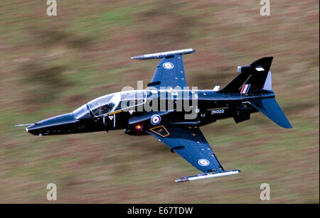 In July 2003 the Hawk T2 (128) was selected as the new Advanced Jet Trainer (AJT) for the RAF and Royal Navy fast-jet aircrew tr Stock Photo