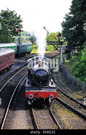 Great Western steam locomotive Erlestoke Manor 7812 and train, near ...