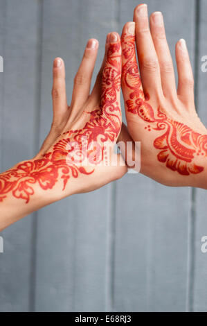 Henna on hands for wedding ceremony Stock Photo