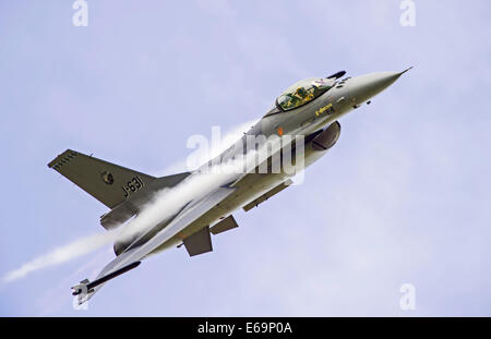 F-16AM Fight Falcon of the Royal Netherlands Air Force during display at RIAT 2014 Stock Photo