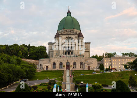 L'ORATOIRE SAINT-JOSEPH DU MONT-ROYAL (Saint Joseph's Oratory of Mount Royal), Montreal, Canada Stock Photo