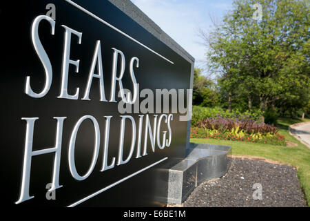 The headquarters of Sears Holdings in Hoffman Estates, Illinois. Stock Photo