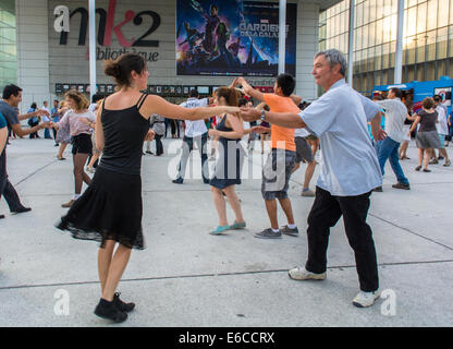 Paris, France, French Couples enjoying Public Events, rock'n'roll Street Dancing, adult extracurricular activities, Authentic French lifestyle, swing dancing Stock Photo