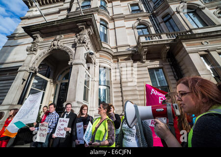 London, UK. 20th Aug, 2014.  Abortion Rights Protest Outside Irish Embassy 2014 Credit:  Guy Corbishley/Alamy Live News Stock Photo