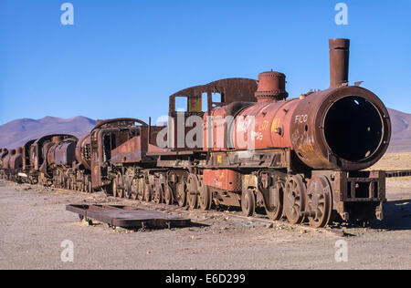 Rusty locomotives, train cemetery in the middle of the altiplano desert, Salar de Uyuni or Salar de Tunupa, Uyuni, Altiplano Stock Photo