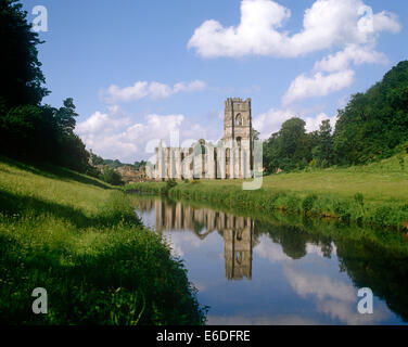 Ruins Fountains Abbey Yorkshire UK Stock Photo