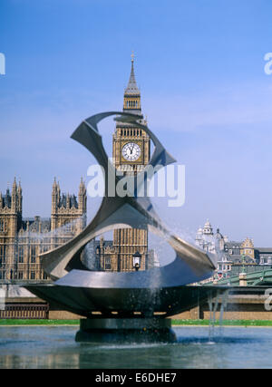 Naum Gabos Fountain Big ben st. Thomas hospital london uk Stock Photo