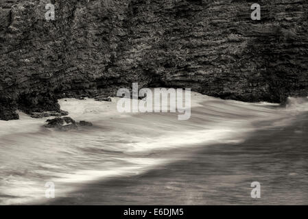 Cliffs and waves at Sweetheart Rock. Lanai, Hawaii Stock Photo