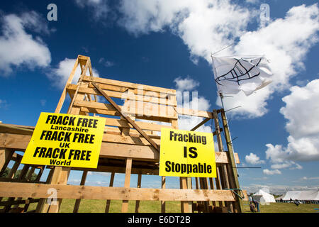 Protest banners against fracking at a farm site at Little Plumpton near Blackpool, Lancashire, UK, where the council for the first time in the UK, has granted planning permission for commercial fracking fro shale gas, by Cuadrilla. Stock Photo