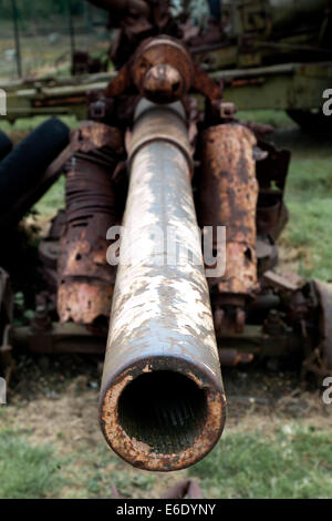 Weapons at the Maisy German World War Two battery in Normandy Stock Photo