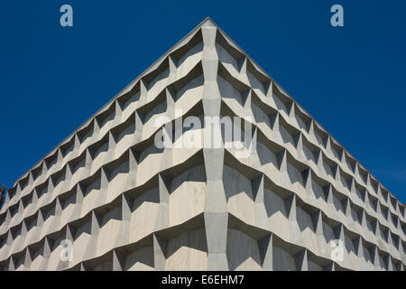 exterior of the Beinecke Rare Book and Manuscript Library at Yale New Haven Stock Photo