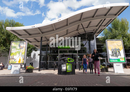 The front of and entrance to the Hopwood Park Welcome Break motorway Services on the M42, south of Birmingham. UK Stock Photo