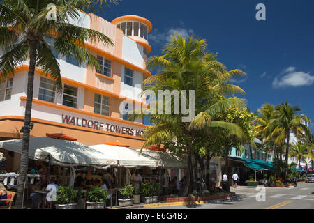 WALDORF TOWERS HOTEL (©ALBERT ANIS 1937) OCEAN DRIVE SOUTH BEACH MIAMI BEACH FLORIDA USA Stock Photo