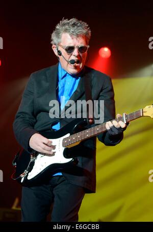 Thompson Twins (singer Tom Bailey) on 07.10.1985 in Lippstadt.