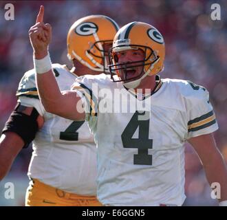 Tampa Bay Buccaneers vs. Green Bay Packers . NFL Game. American Football  League match. Silhouette of professional player celebrate touch down.  Screen Stock Photo - Alamy