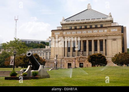 Soldiers and Sailors Memorial Hall and Museum in Pittsburgh, Pennsylvania honors all branches of military veterans & personnel. Stock Photo